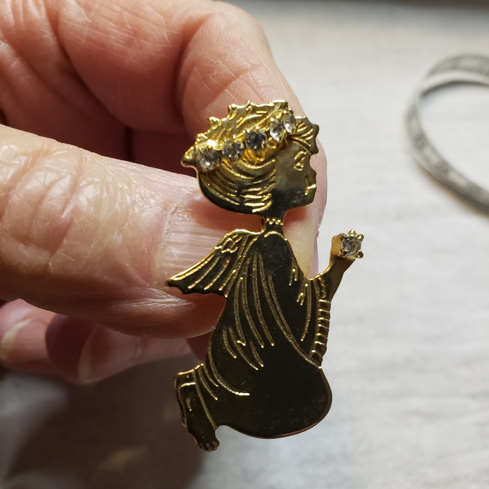 Vintage Goldtone Etched Angel Pin with Rhinestone Accents
